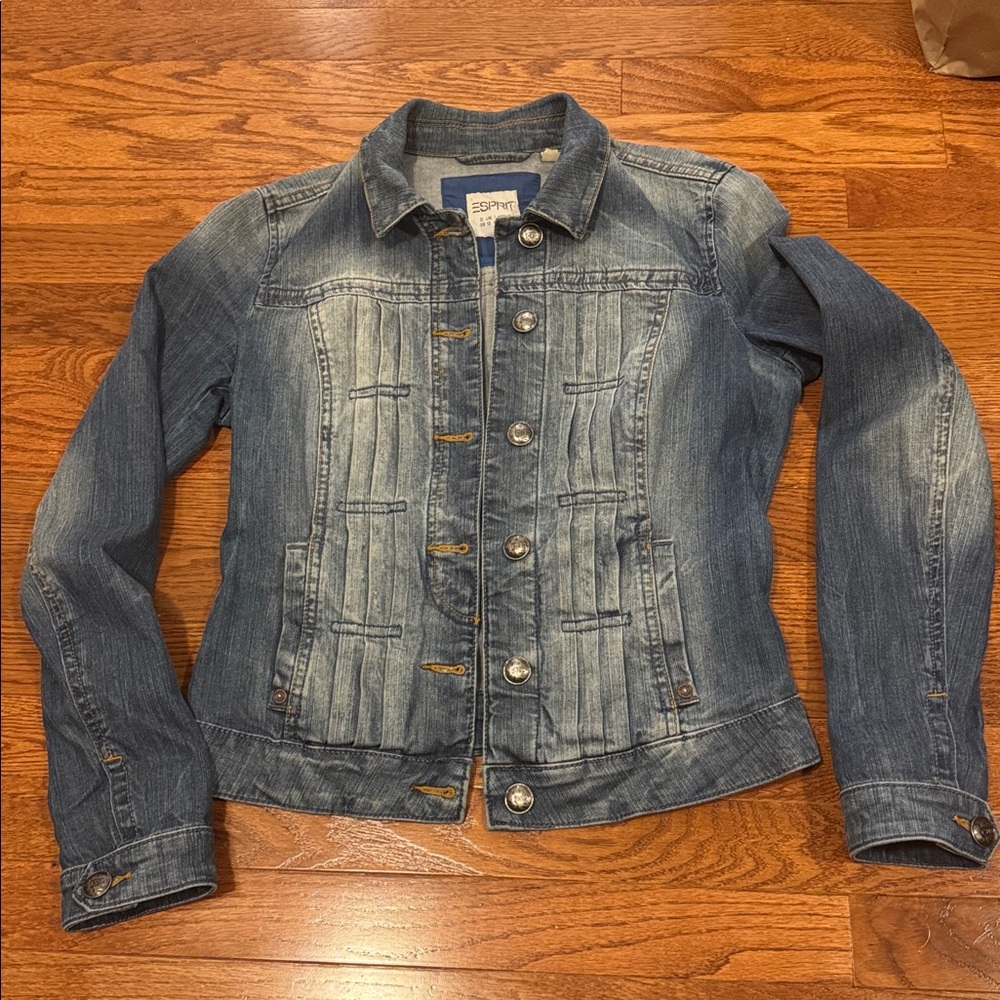 ESPRIT Light Blue pleated Denim Jacket